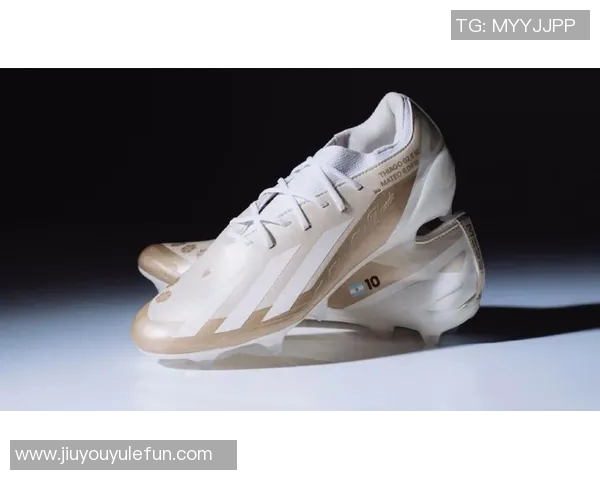 阿迪达斯重磅推出梅西联名球鞋灵感源自2009欧冠决赛经典时刻再现